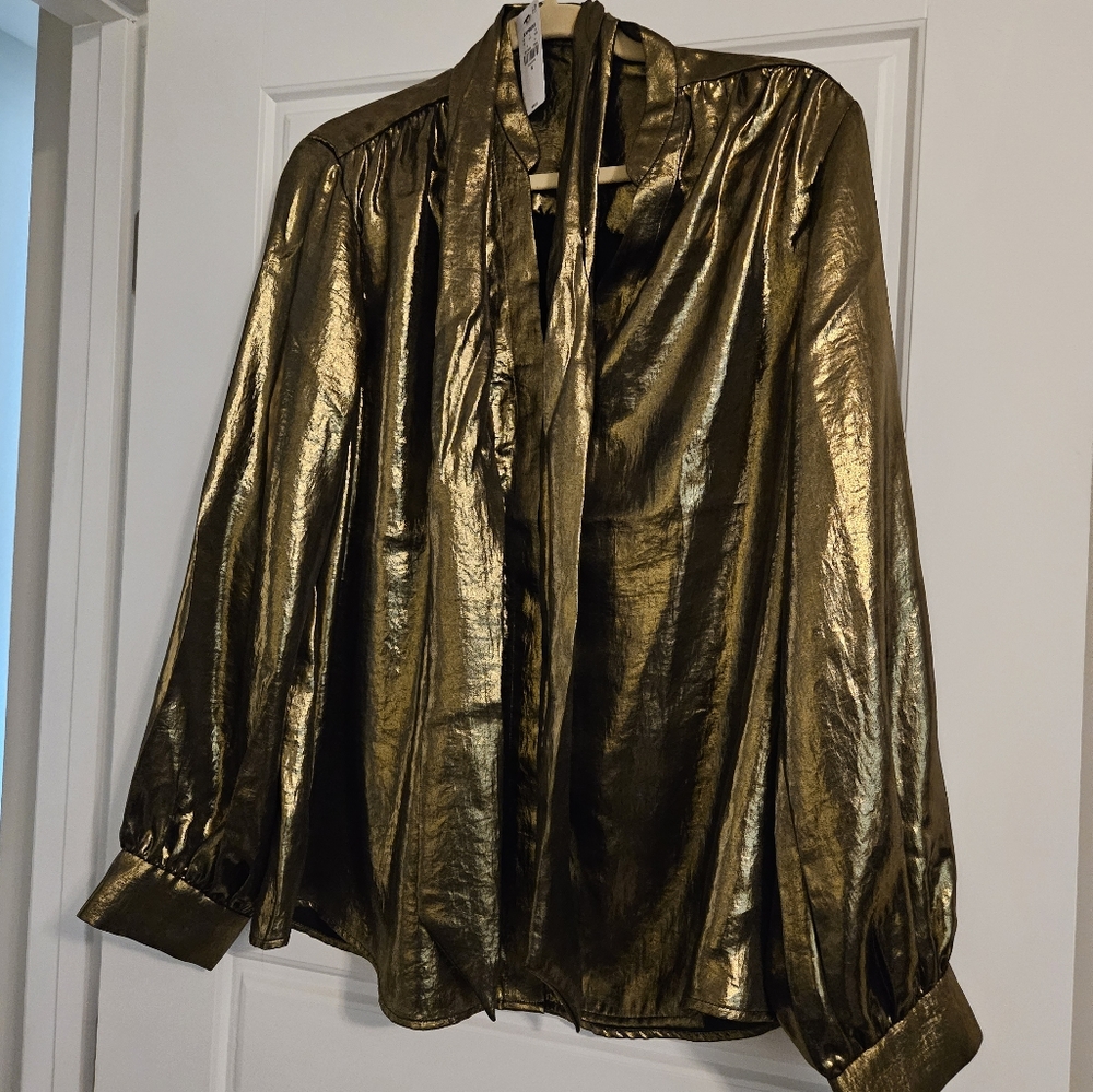 Beautiful gold foil shirt - Picture 5 of 5